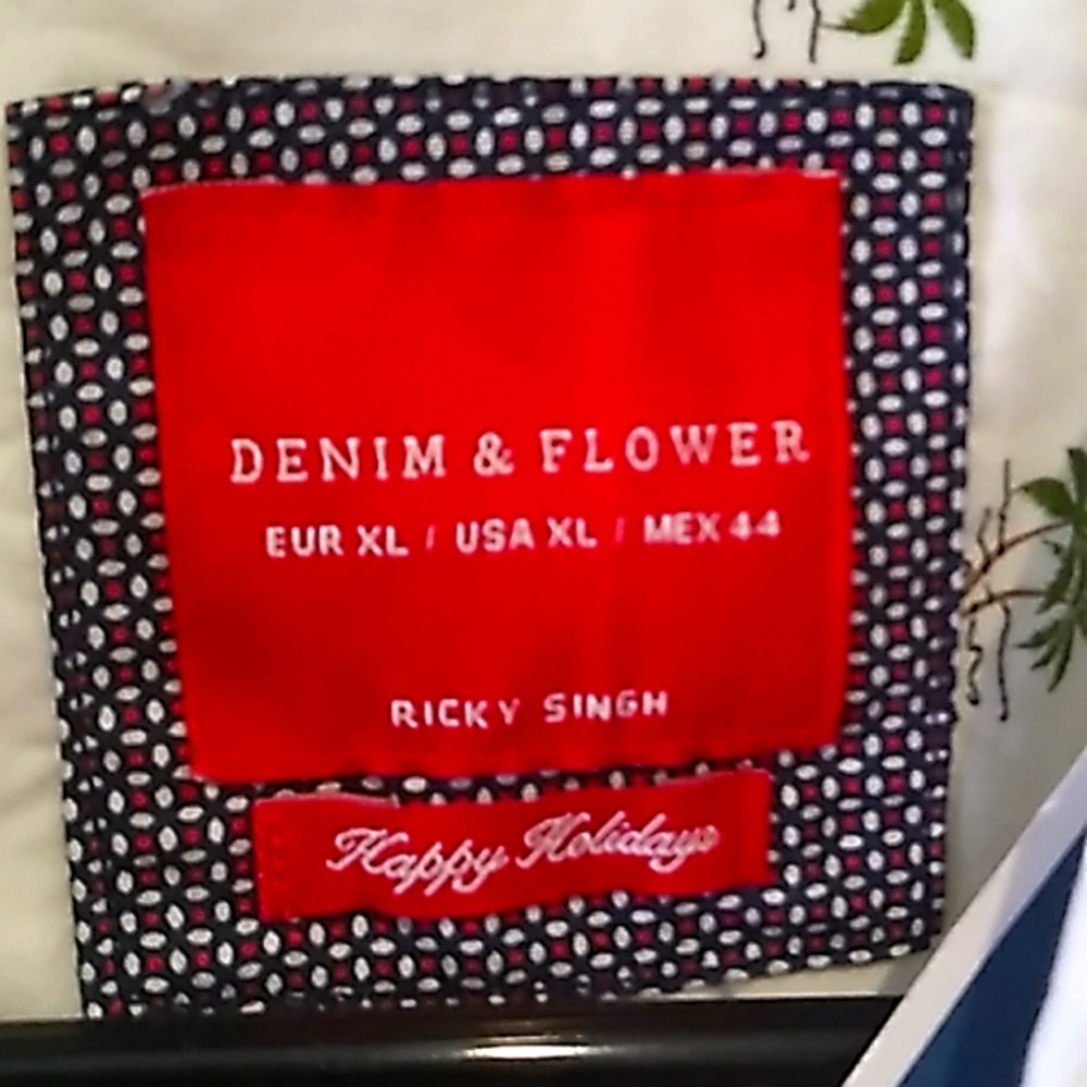 Denim and flower XL button up shirt white flamingos and palm trees design